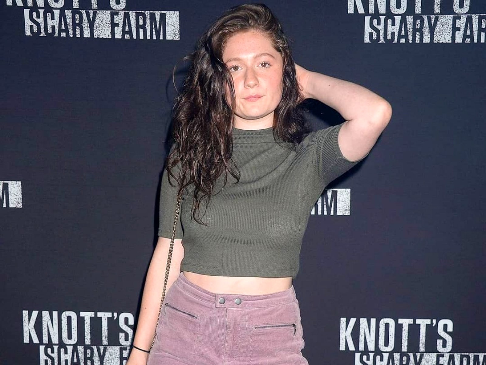 'Roseanne' star Emma Kenney enters treatment after "illegal" behavior