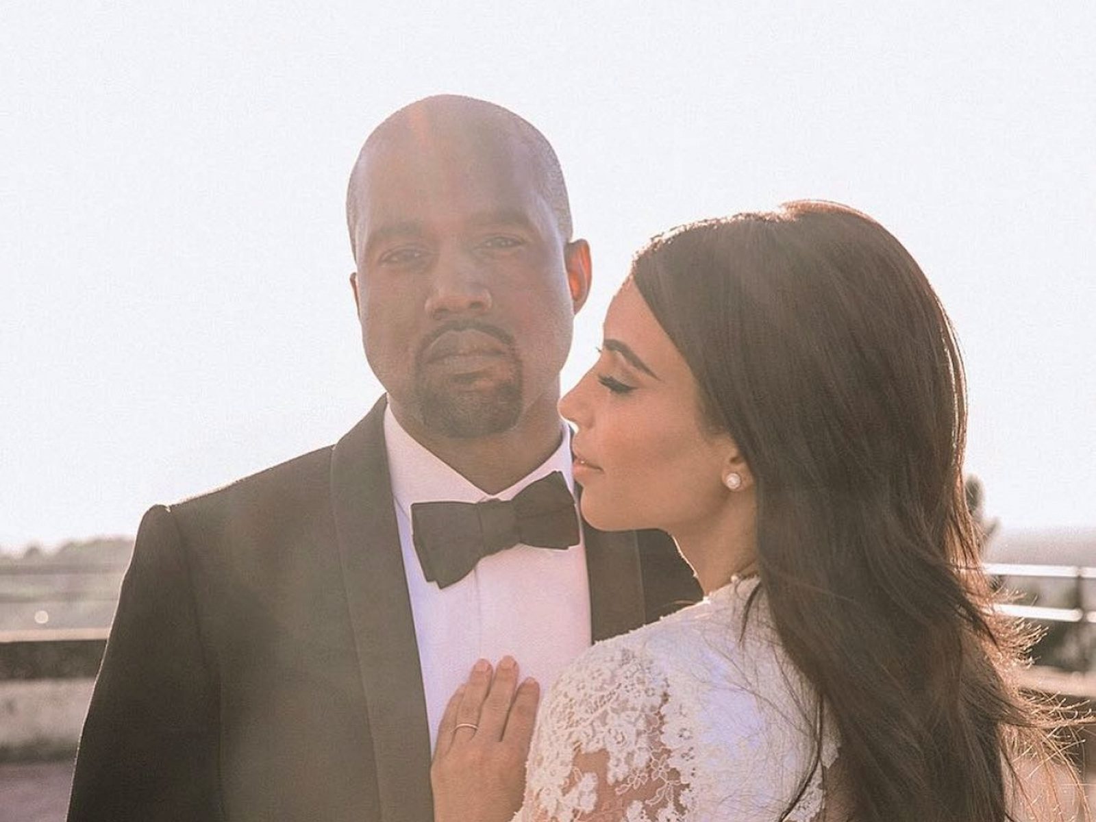 Kim Kardashian Shares Kanye West Wedding Photo On 4 Year Anniversary Reality Tv World
