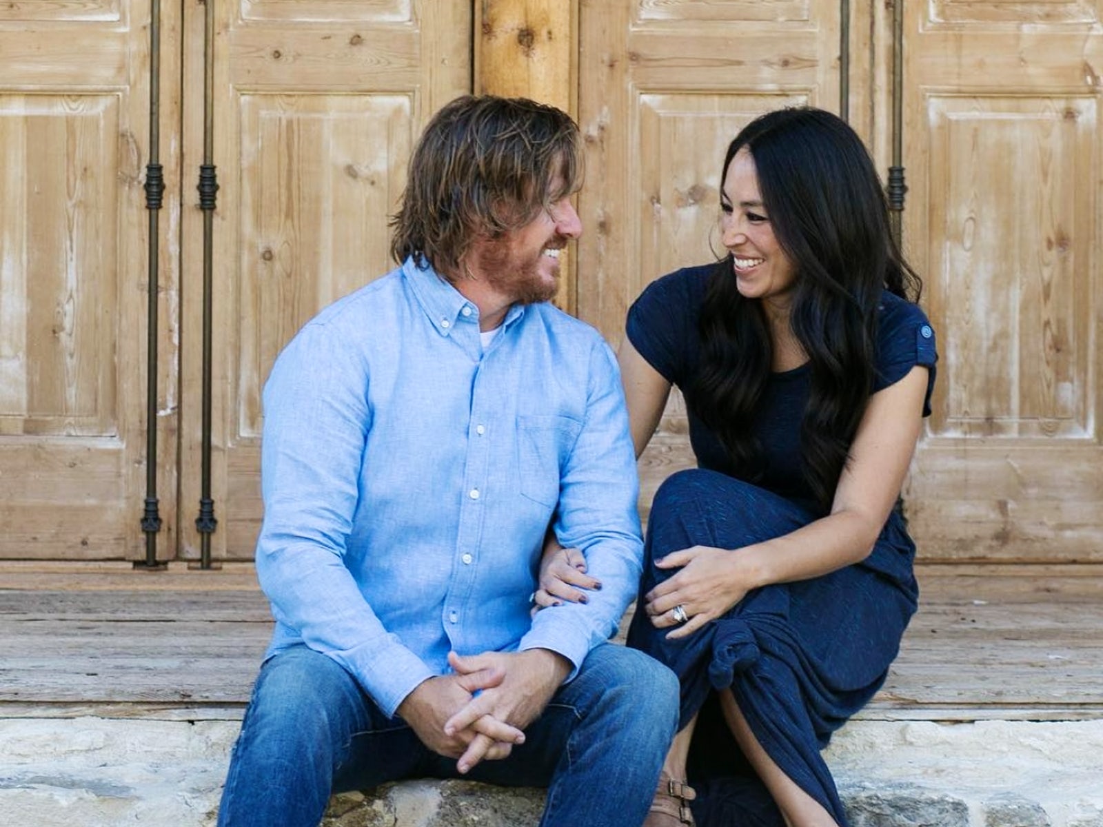 'Fixer Upper' Stars Chip Gaines And Joanna Gaines Celebrate 15th ...