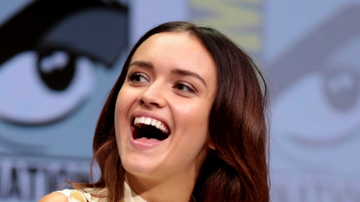 Next photo of Olivia Cooke