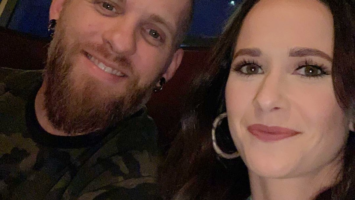 Brantley Gilbert And Wife Amber Gilbert Expecting Second Child ...