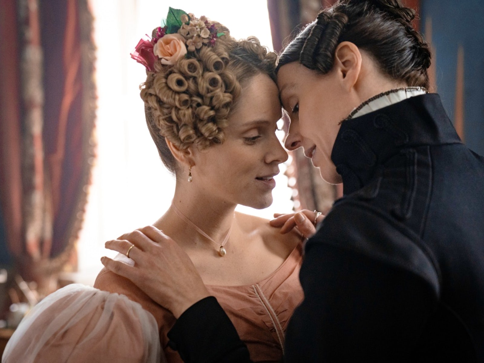 'Gentleman Jack': Suranne Jones and Sophie Rundle get close in Season 2 photos - Vimarsana News