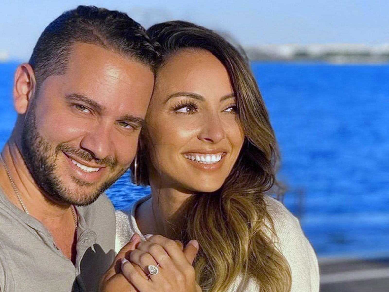 '90 Day Fiance' star Jonathan Rivera gets engaged to girlfriend Janelle ...