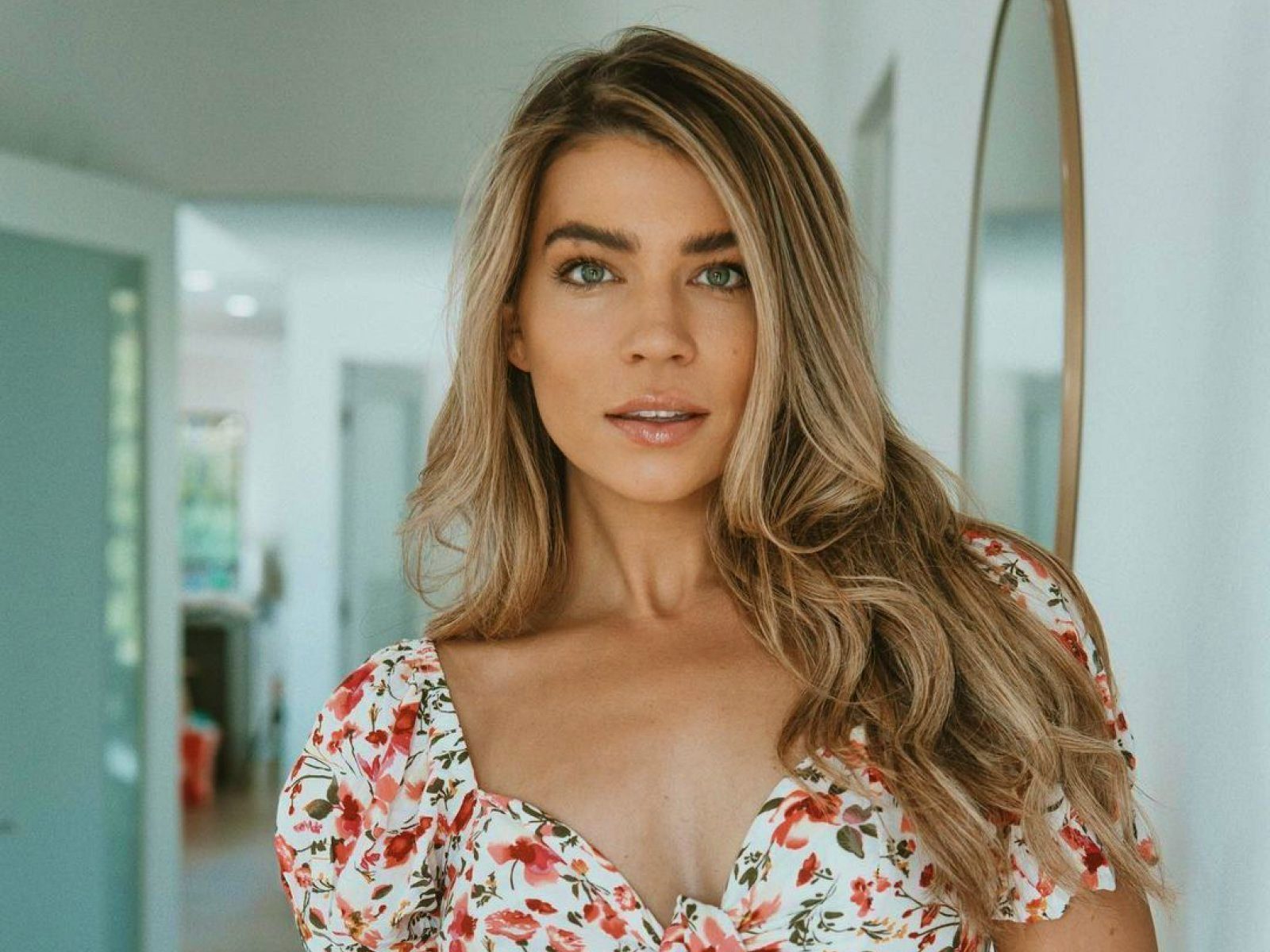 Sarah Trott denies she had a boyfriend before, during or after 'The Bachelor' - Vimarsana News