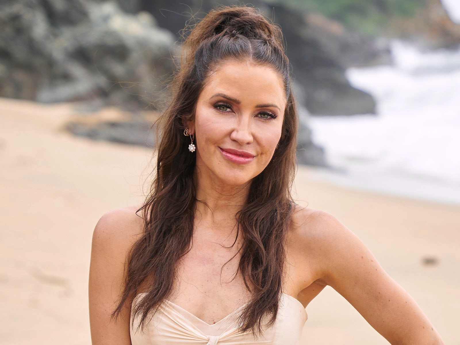 'The Bachelorette' co-host Kaitlyn Bristowe reveals why she's not hosting new 'The Bachelor' season - Vimarsana News