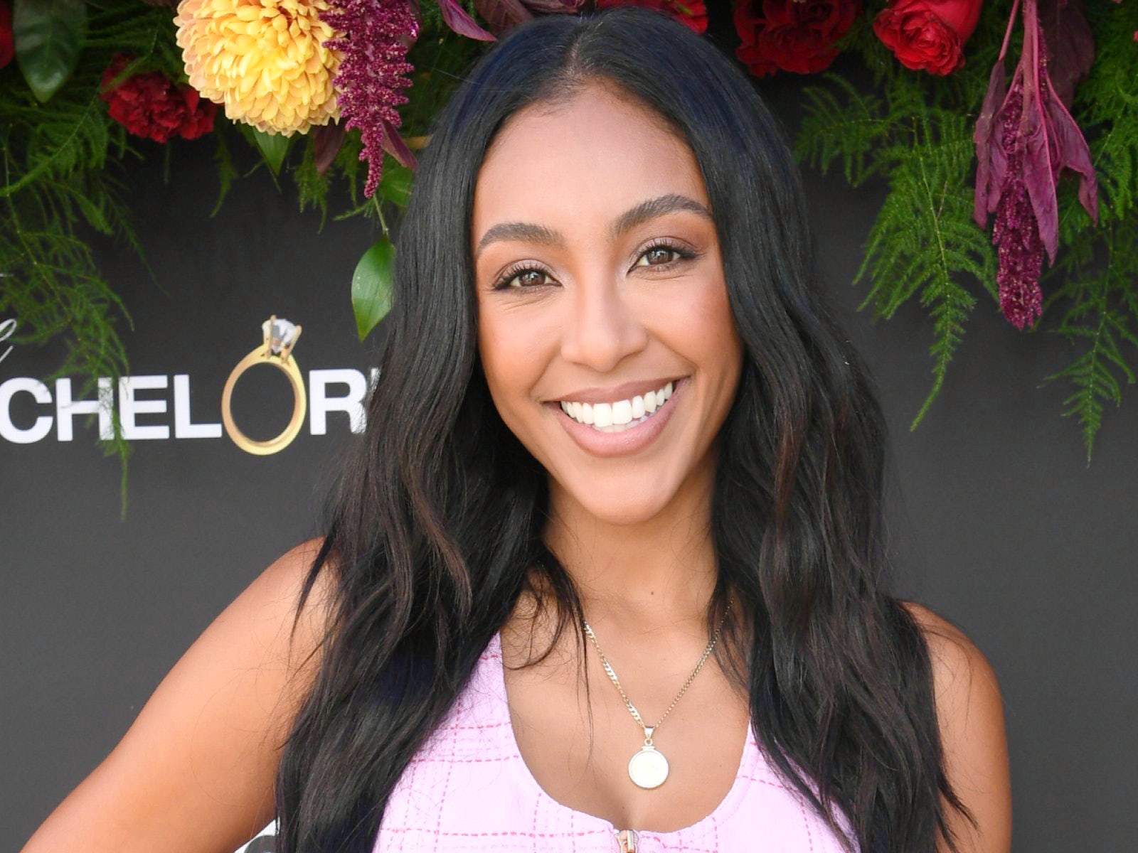 'The Bachelor' alum Tayshia Adams explains why she left her 'Bachelor' podcasts - Vimarsana News