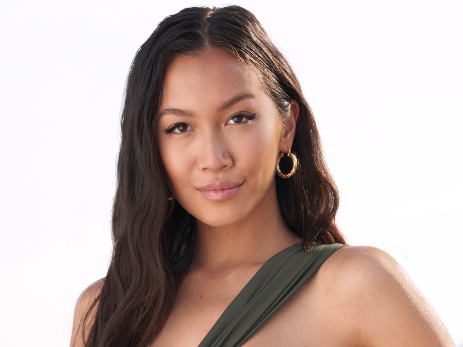 'Bachelor in Paradise' alum Tammy Ly denies she has a "vendetta" against the franchise - Vimarsana News