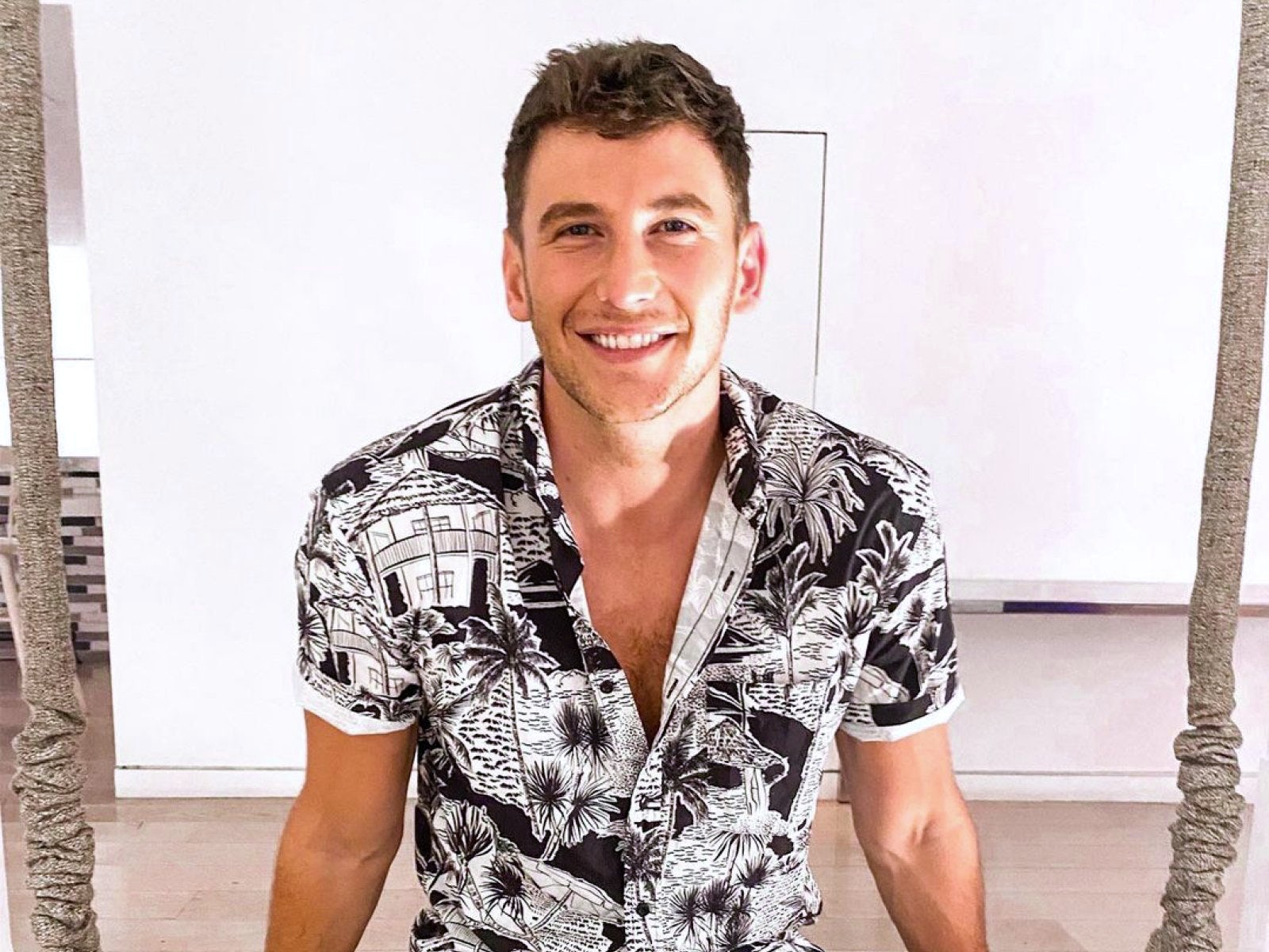 Blake Horstmann and Natasha Parker feud over alleged 'Bachelor in Paradise' favoritism - Vimarsana News