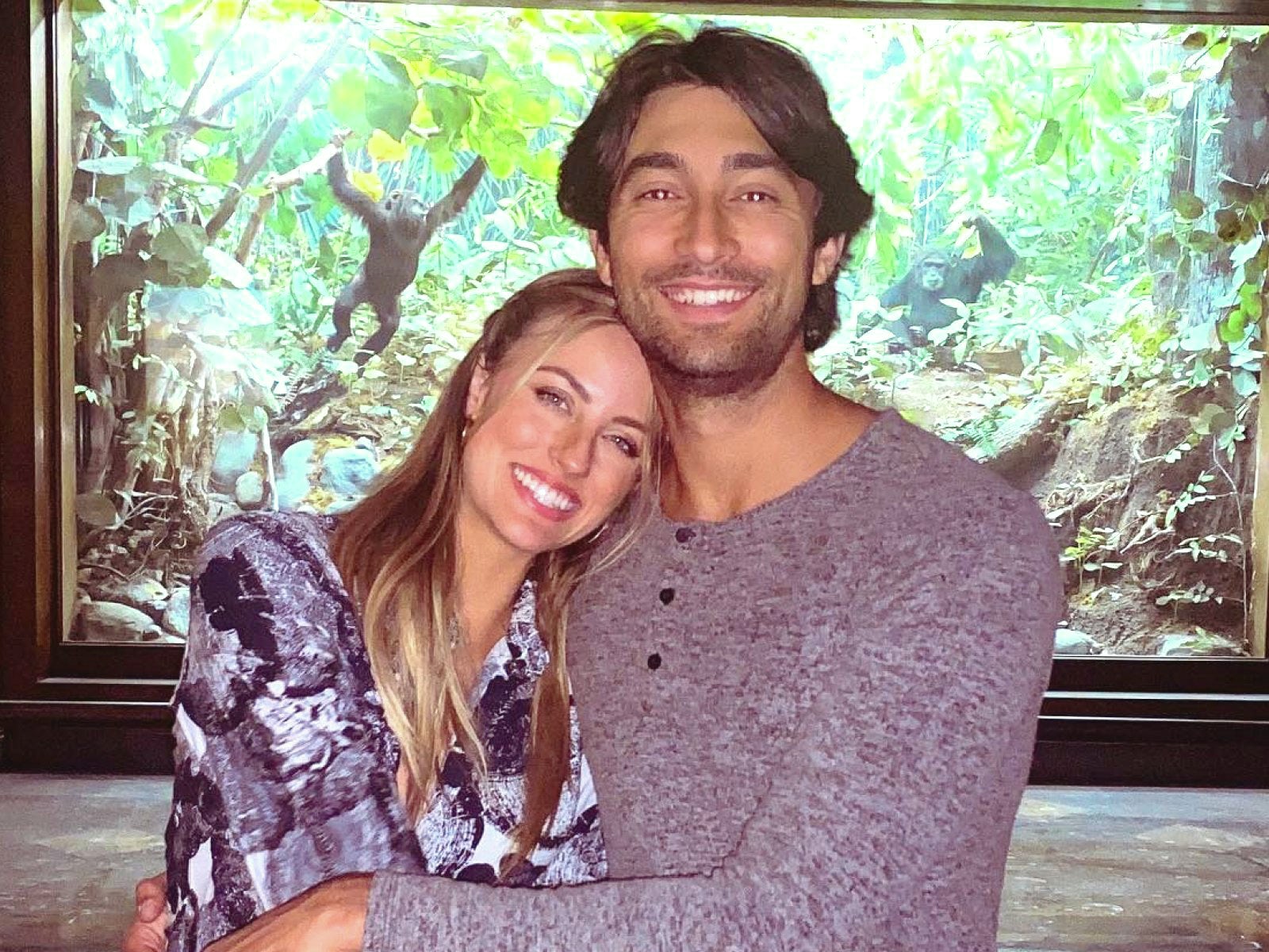 'The Bachelor' alum Kendall Long teases engagement with boyfriend Mitchell Sage: "I'm excited about that" - Vimarsana News