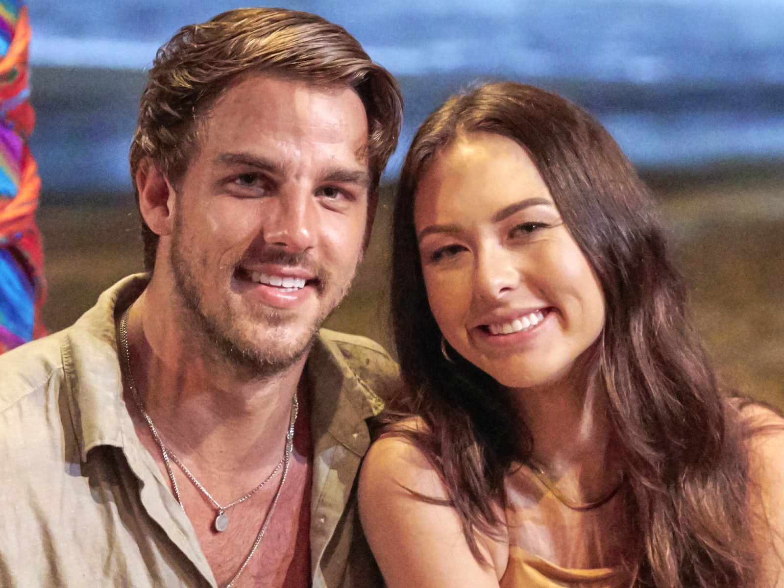 Bachelor In Paradise Couple Abigail Heringer And Noah Erb Talk Engagement Plans And How Living 