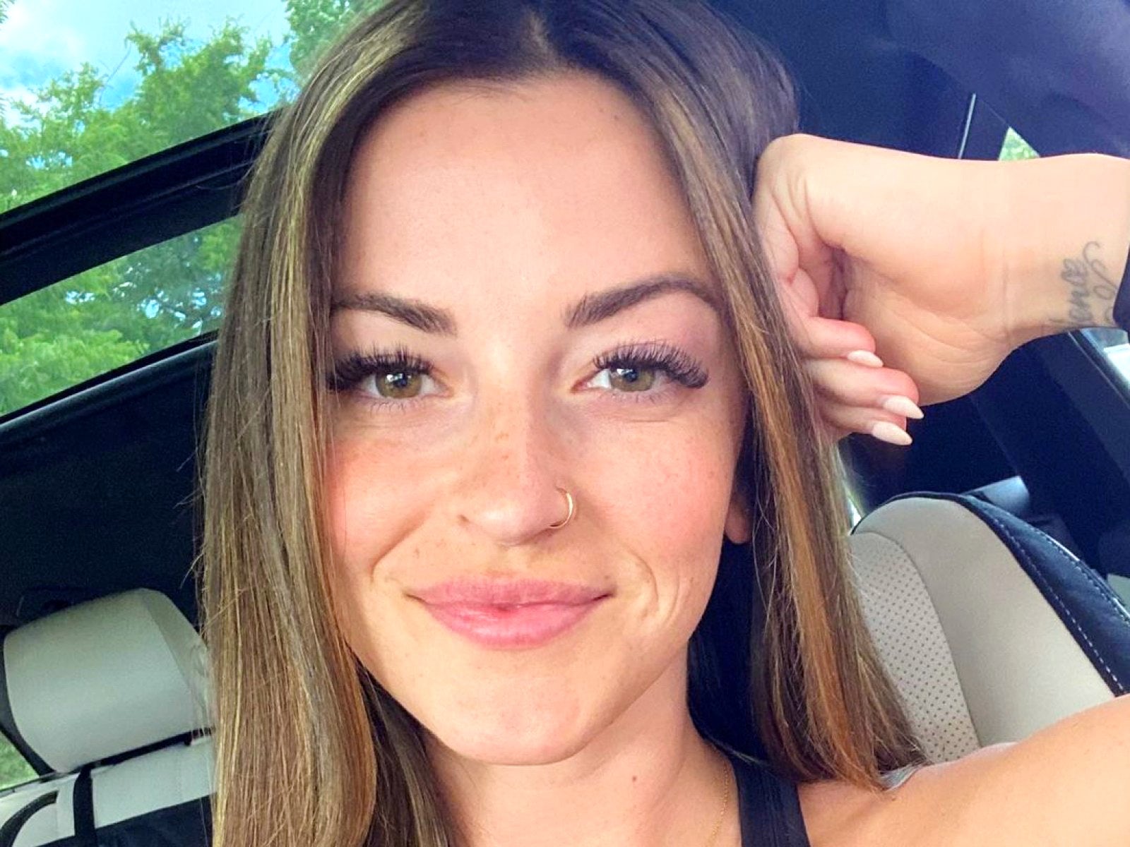 'The Bachelor' alum Tia Booth: I "wasn't excited" to find out I was pregnant, I "freaked out" - Vimarsana News