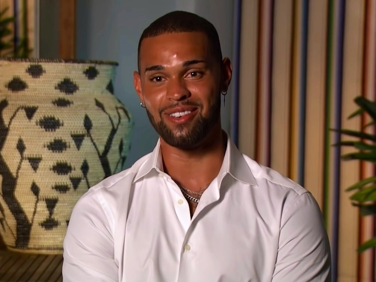 Nayte Olukoya and 'The Bachelor' bachelorette Deandra Kanu dating rumors reportedly not true - Vimarsana News