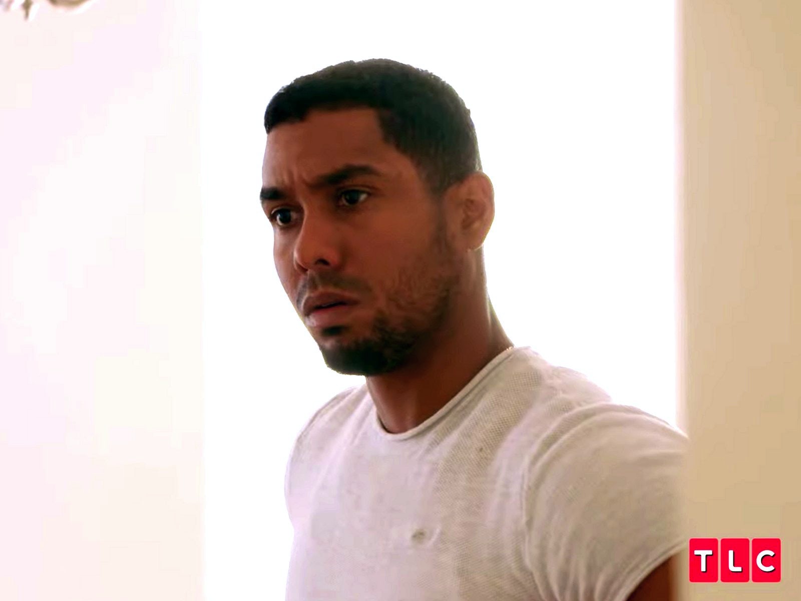 'The Family Chantel' recap: Pedro Jimeno moves out, accuses Chantel Everett of "robbery" and taking all their money - Vimarsana News