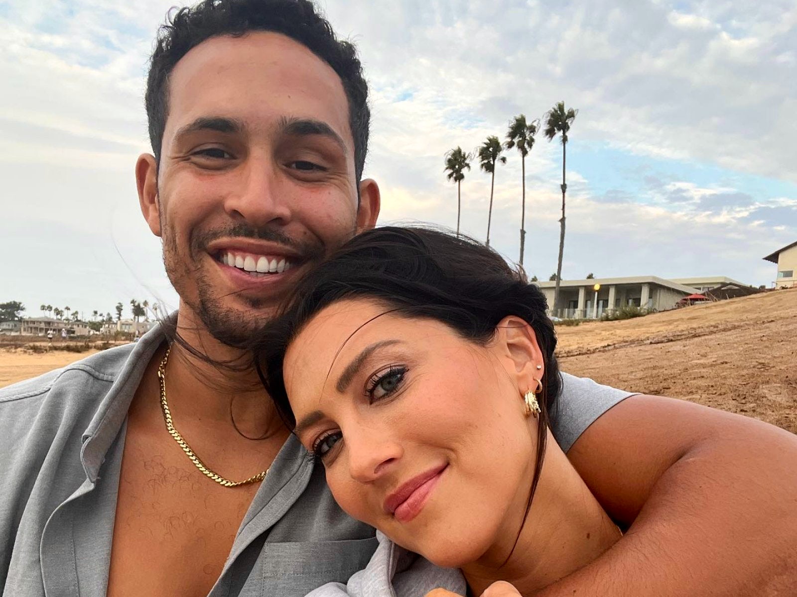 'Bachelor in Paradise' couple Becca Kufrin and Thomas Jacobs get engaged a second time - Vimarsana News