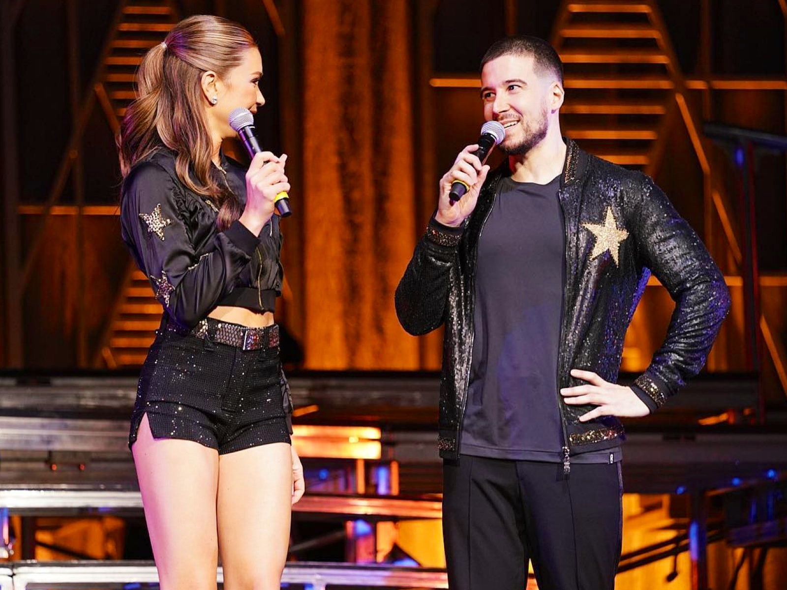 'Dancing with the Stars': Vinny Guadagnino addresses rumors he and Gabby Windey are dating on tour - Vimarsana News