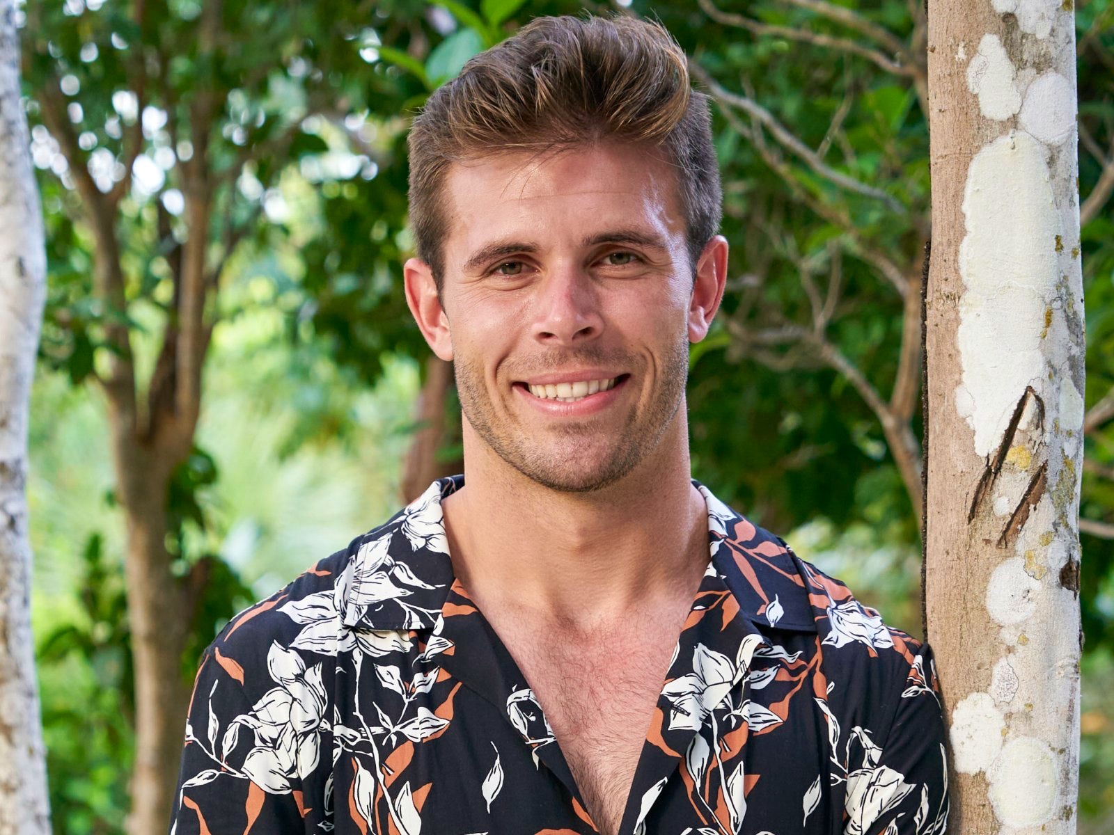 Bachelor spoilers: Who did Zach Shallcross pick as his 'The Bachelor' winner and end up with? Is 'The Bachelor' star engaged? (SPOILERS) - Vimarsana News